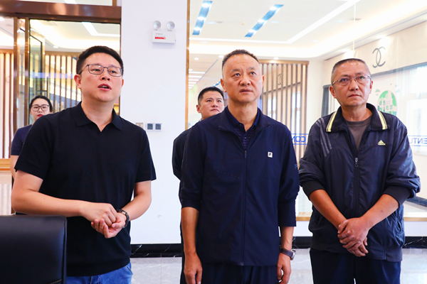 1757982968585785.png 羅平縣委書記許韶發(fā)調(diào)研照片.png